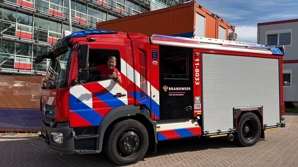 Brandweerauto tijdens een teamuitje